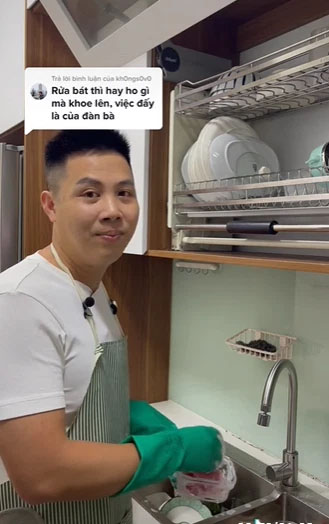 Bị bảo rửa bát thì hay ho gì mà khoe, nó là việc của đàn bà, anh chồng trả lời bằng một video nhận về hơn 12k bình luận-2
