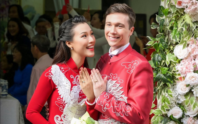 Dù đã đưa ra quyết định ly hôn từ trước nhưng bây giờ Hoàng Oanh mới dứt khoát làm điều này với chồng Tây-3