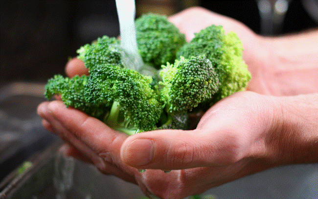 Món rau xào này vừa ngon lại giúp bổ máu, chị em ăn đều chẳng mấy mà da dẻ bật tông, sáng khỏe mọng nước-2