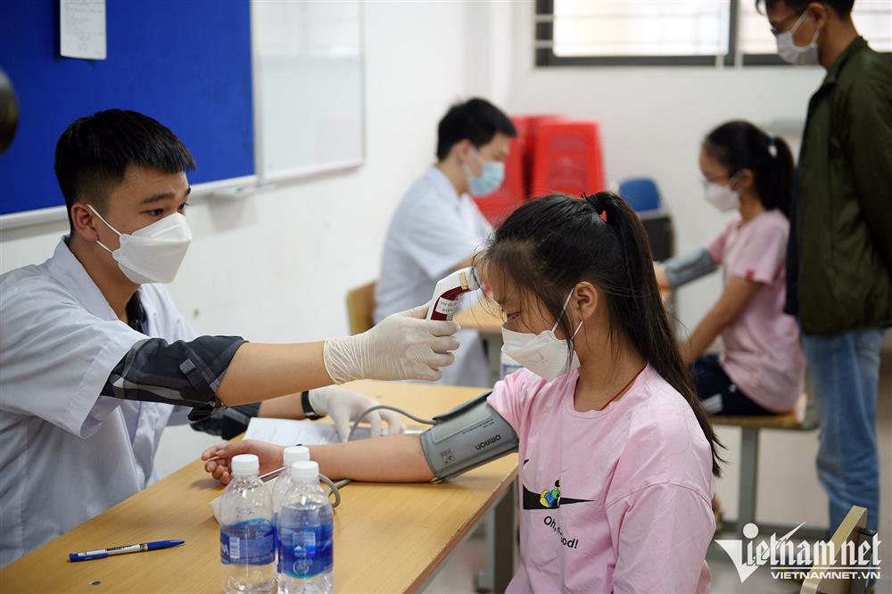 Hà Nội bắt đầu tiêm vắc xin Covid-19 cho trẻ từ 5-11 tuổi-2