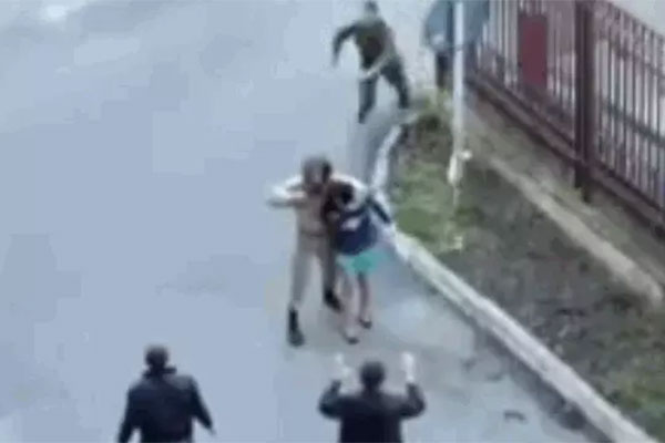 Bố chồng mê đắp tượng, nàng dâu khoe thành phẩm khiến cả nhà phải xem, hàng xóm phải xem-10