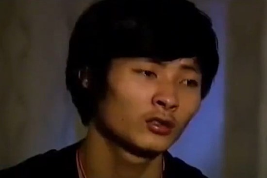 Bố té ngã chết tức tưởi, 9 năm sau con trai báo cảnh sát và mở quan tài kiểm tra, cuối cùng hé lộ chân tướng tàn khốc