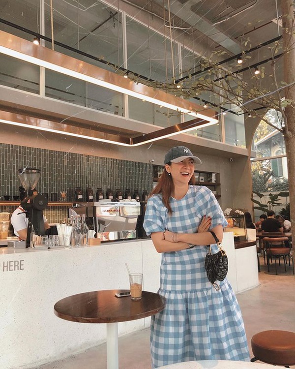 Mỹ nhân Vbiz U40 ai cũng trẻ như chồi non háo hức đang đợi mưa”: Bí kíp nằm ở mấy kiểu váy siêu đại trà này!-7