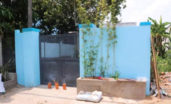 Vụ 2 vợ chồng tử vong bên 2 đứa trẻ đói lả suốt 3 ngày, người thân đau đớn: Con bé nhỏ còn ôm bố nó ngủ-1