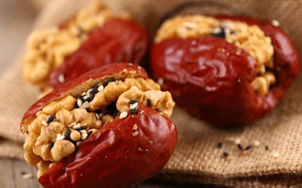 Sau 40 tuổi, phụ nữ nên ăn nhiều hơn 7 món ăn vặt giàu collagen này, vừa khiến da hồng hào, vừa không gây tăng cân-2