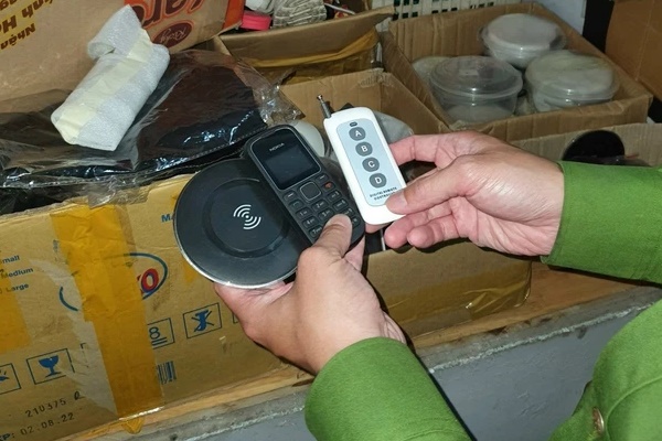 Triệt xóa tổng kho cung cấp thiết bị đánh bạc bịp ở Đà Nẵng-1