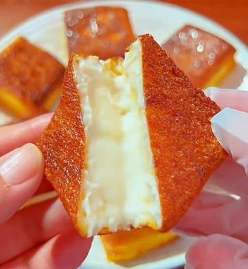 Có nồi chiên không dầu mà chưa thử làm món bánh này thì quá phí: Thao tác 5 phút là xong, ai ăn cũng khen tấm tắc!-1