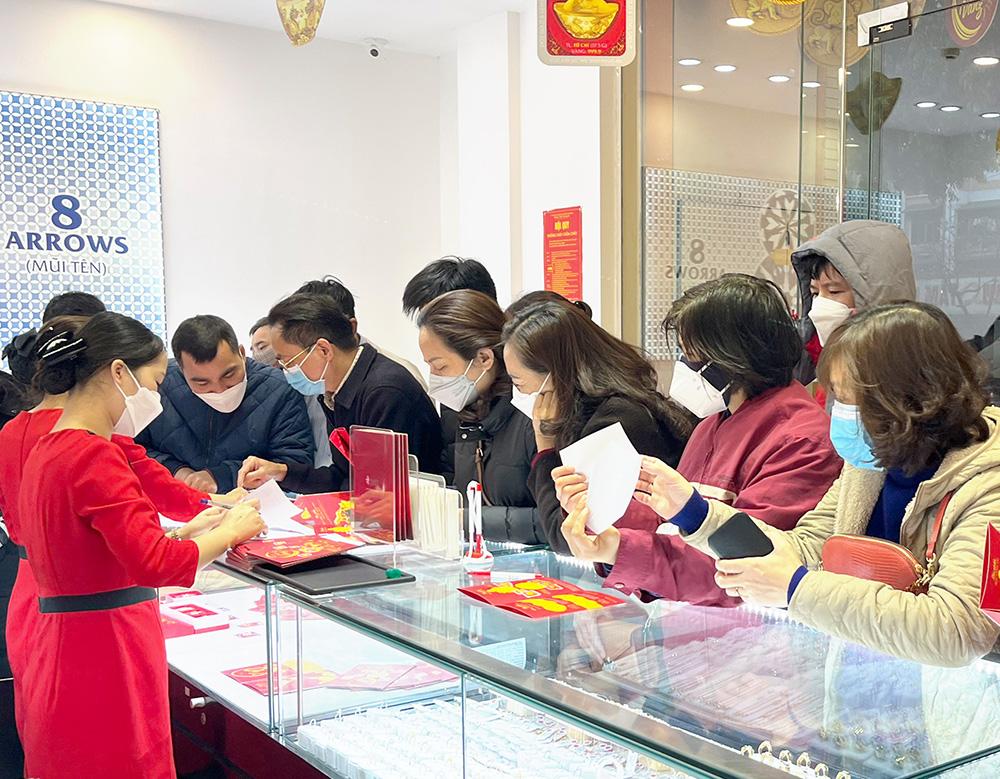 Giá vàng hôm nay 18/4: Khoảng lặng đáng sợ, báo hiệu tăng giá-1