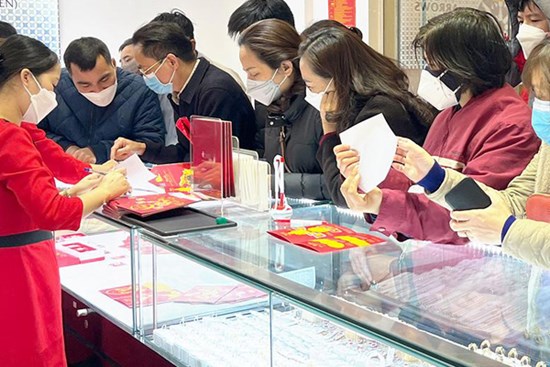 Giá vàng hôm nay 18/4: Khoảng lặng đáng sợ, báo hiệu tăng giá