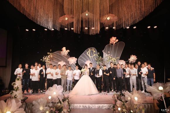 Cầu thủ Thành Chung đăng ảnh nét căng sau đám cưới, liệu có vớt được nhan sắc của cô dâu sau ảnh dìm hàng-1