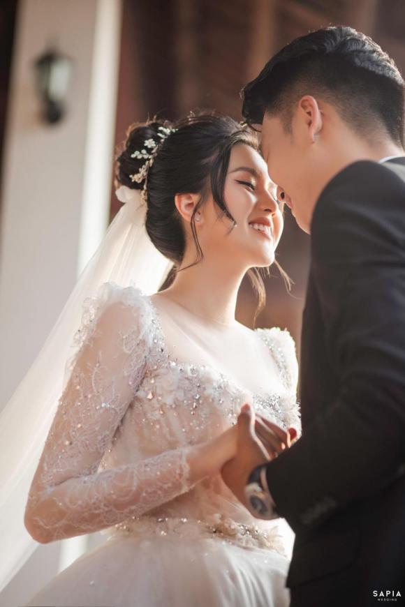 Cầu thủ Thành Chung đăng ảnh nét căng sau đám cưới, liệu có vớt được nhan sắc của cô dâu sau ảnh dìm hàng-4