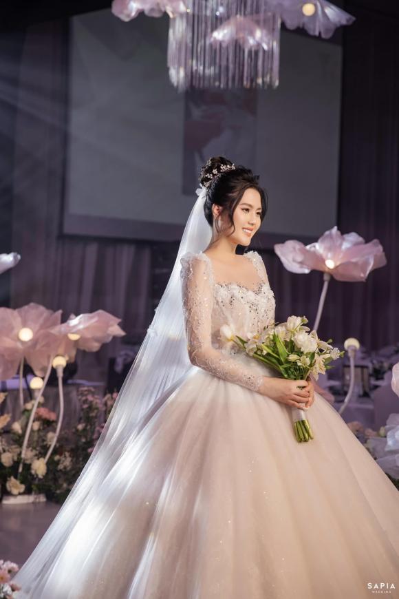 Cầu thủ Thành Chung đăng ảnh nét căng sau đám cưới, liệu có vớt được nhan sắc của cô dâu sau ảnh dìm hàng-8