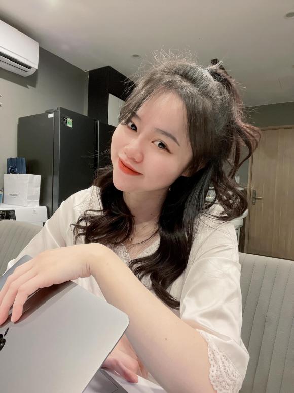 Bạn gái cũ Quang Hải - Huỳnh Anh đu trend đăng ảnh quá khứ: So với hiện tại, dậy thì quá thành công-5