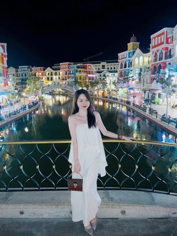 Bạn gái cũ Quang Hải - Huỳnh Anh đu trend đăng ảnh quá khứ: So với hiện tại, dậy thì quá thành công-9