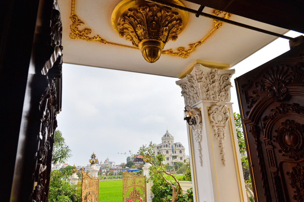 Về làng tỷ phú ở Nam Định ngắm những toà lâu đài mọc san sát, nghe chuyện con trai xây dinh thự tặng bố mẹ-14