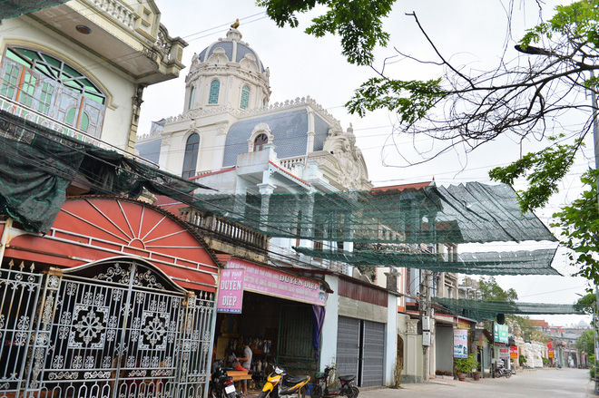 Về làng tỷ phú ở Nam Định ngắm những toà lâu đài mọc san sát, nghe chuyện con trai xây dinh thự tặng bố mẹ-17