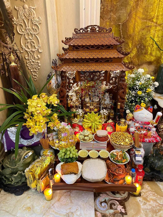 2 mẫu bàn thờ Thần Tài khiến dân tình xuýt xoa: Vừa có tâm vừa điệu nghệ thế này đảm bảo gia chủ buôn may bán đắt, tấn tài tấn lộc-3