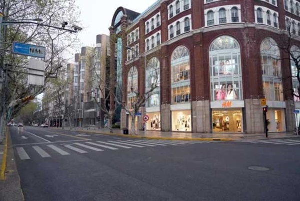 Ác mộng Vũ Hán tái diễn ở Thượng Hải: Người dân buộc phải rời nhà, nhường chỗ cho bệnh nhân mắc Covid-19, quỳ gối van xin cũng không được-4