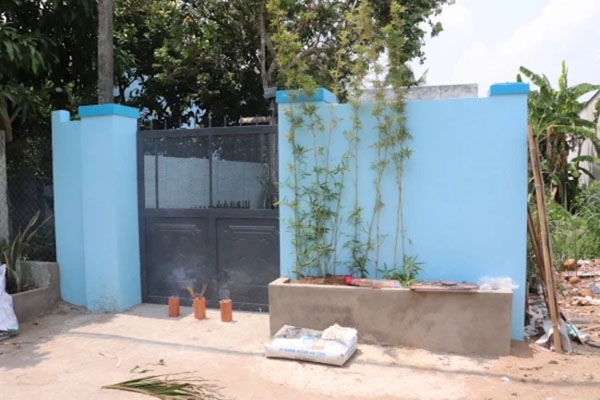 Thông tin bất ngờ vụ vợ chồng tử vong bên con nhỏ đói lả: 2 bé gái cũng được cho uống thuốc an thần nhưng may mắn thoát nạn-1