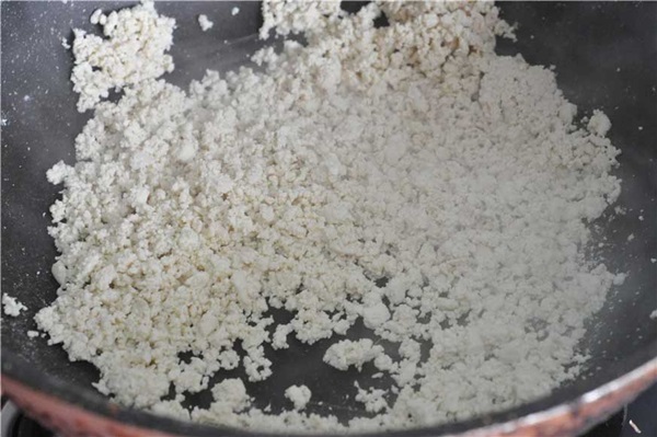 Dùng những nguyên liệu này để làm món cơm rang không gạo siêu giàu protein, thơm mềm, dễ tiêu hóa-6