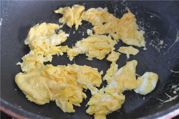 Dùng những nguyên liệu này để làm món cơm rang không gạo siêu giàu protein, thơm mềm, dễ tiêu hóa-7