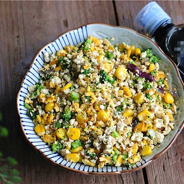 Dùng những nguyên liệu này để làm món cơm rang không gạo siêu giàu protein, thơm mềm, dễ tiêu hóa-12