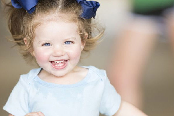 Bé gái trước 3 tuổi, cha mẹ hãy cho bé làm những việc này, bé sẽ rất độc lập, tự tin và có thể bộc lộ hết những tố chất của mình trong tương lai-3