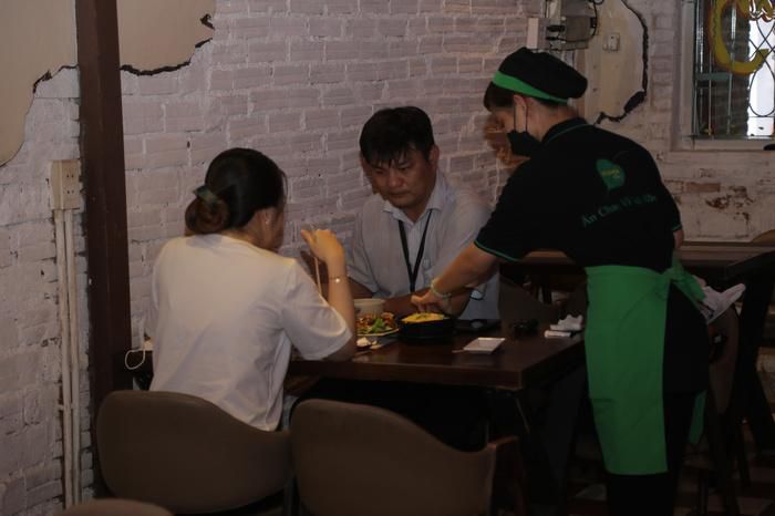 Cuộc sống hiện tại của con nuôi Phi Nhung ra sao khi mẹ qua đời?-7