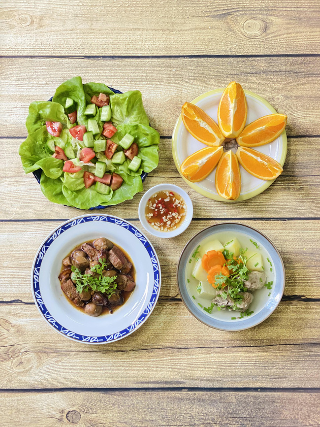 Tối nay chưa biết ăn gì thì phải xem ngay thực đơn 3 món nấu nhanh lại đủ chất này chị em ơi!-1