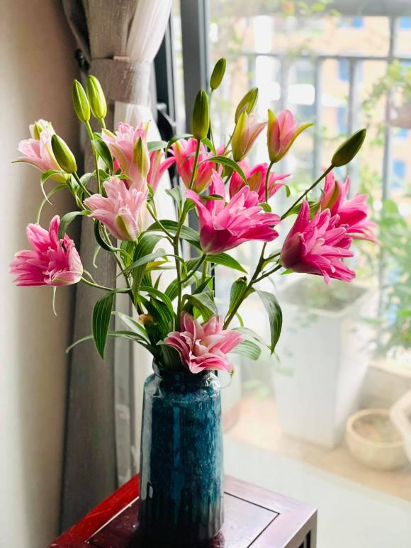 Hé lộ không gian sống tràn ngập hoa tươi của MC Diễm Quỳnh-5