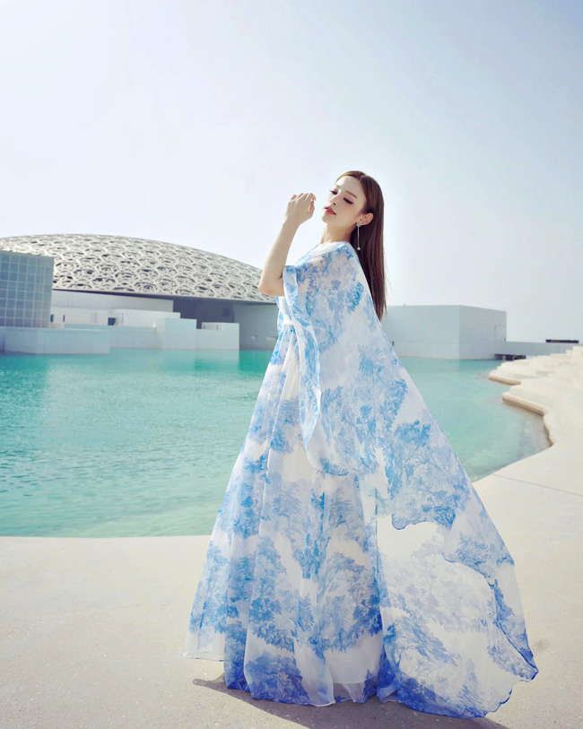 Huyền Baby khoe dáng đốt mắt ở Dubai, khẳng định nhan sắc bất biến tuổi U40 nhưng trình độ thả thính thì đỉnh hơn cả giới trẻ-1