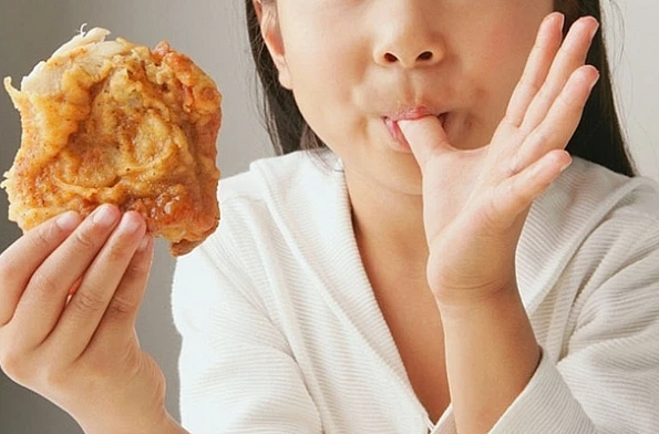 Điểm danh 3 thủ phạm gây dậy thì sớm ở trẻ: Điều số 2 rất nhiều bậc phụ huynh xem thường, không để ý-3