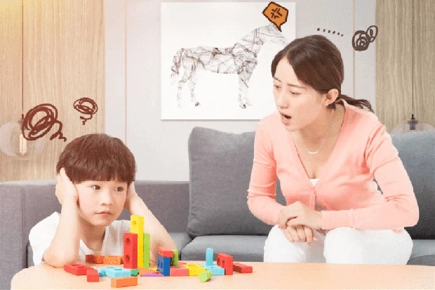 Vừa ăn cơm xong bé gái liền hỏi Má vui không ạ?, người mẹ giật mình nhận ra đã dạy con sai cách-3