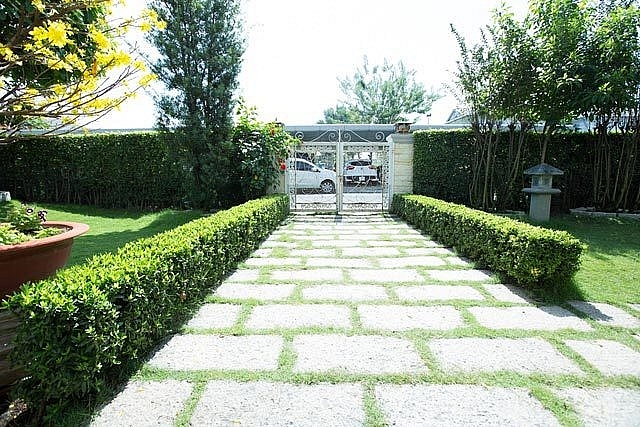 Độc đáo biệt thự hoàng gia có hồ cá ở phòng ăn của Hồ Quỳnh Hương-4