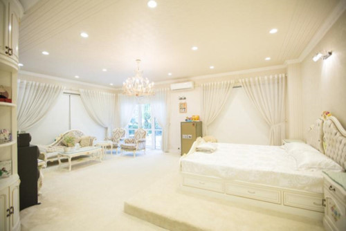 Độc đáo biệt thự hoàng gia có hồ cá ở phòng ăn của Hồ Quỳnh Hương-17