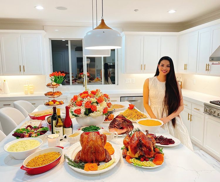 Nàng Hậu Vbiz từ bỏ hào quang để sang Mỹ sinh con: Check-in sân golf mỗi ngày, được chồng đại gia cưng như trứng mỏng-7