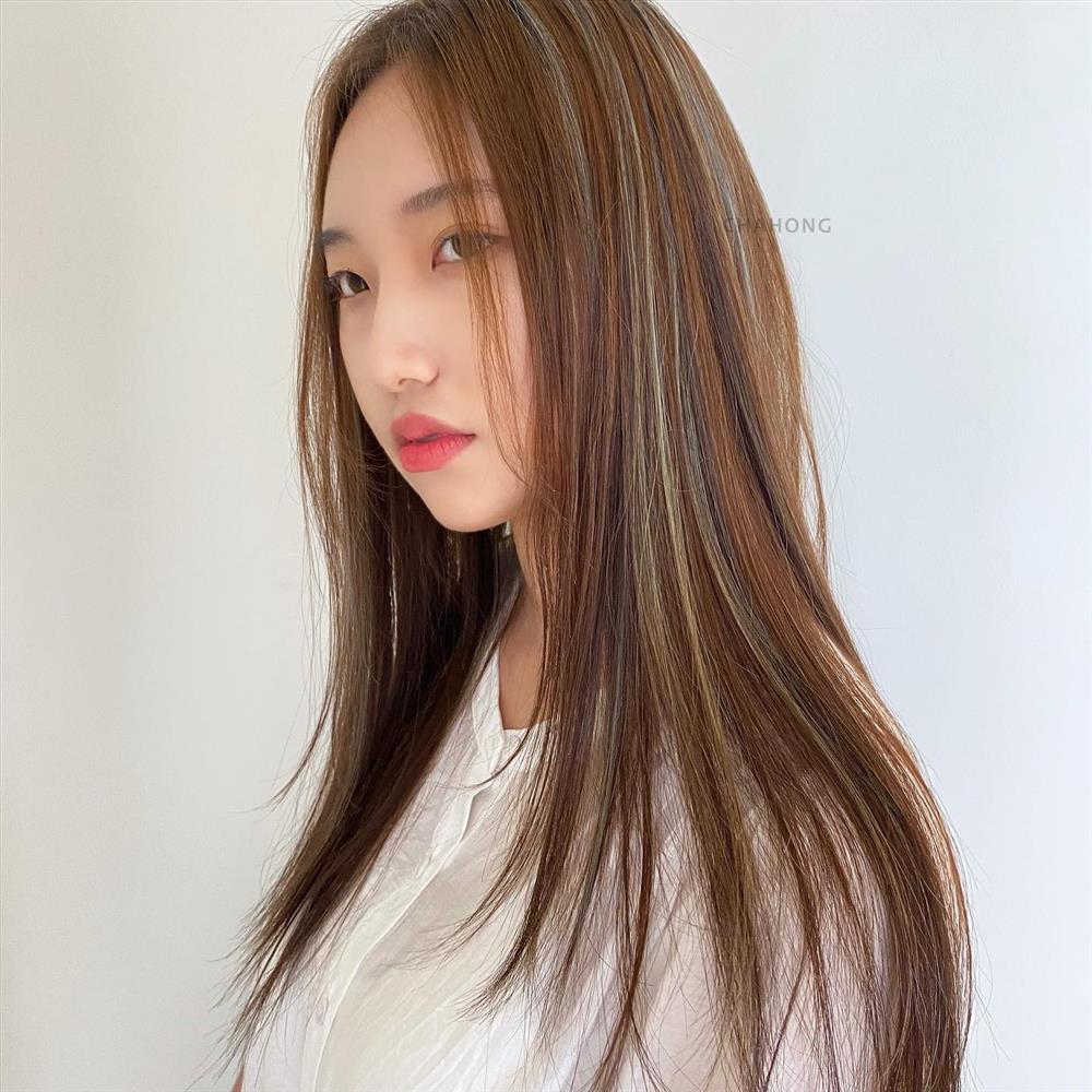 Quên tóc xoăn đi, 4 kiểu tóc thẳng này mới là chìa khóa để nhan sắc thăng hạng, trẻ trung hơn tuổi-3