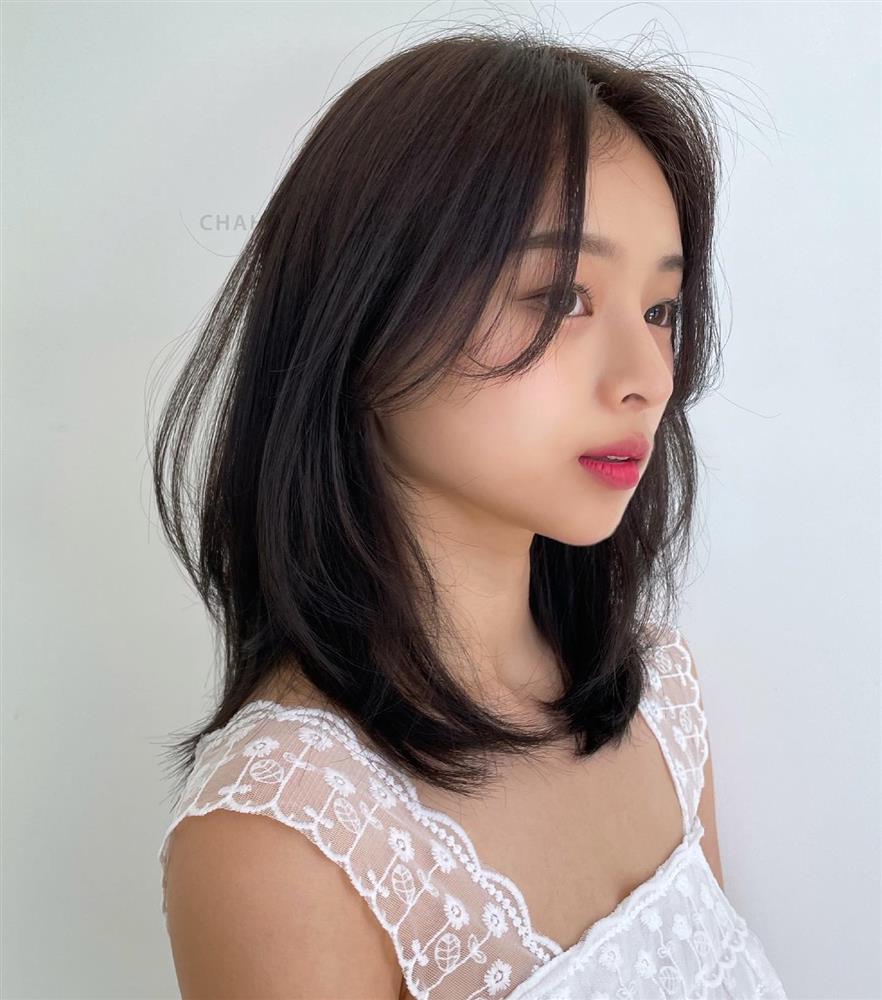 Quên tóc xoăn đi, 4 kiểu tóc thẳng này mới là chìa khóa để nhan sắc thăng hạng, trẻ trung hơn tuổi-13