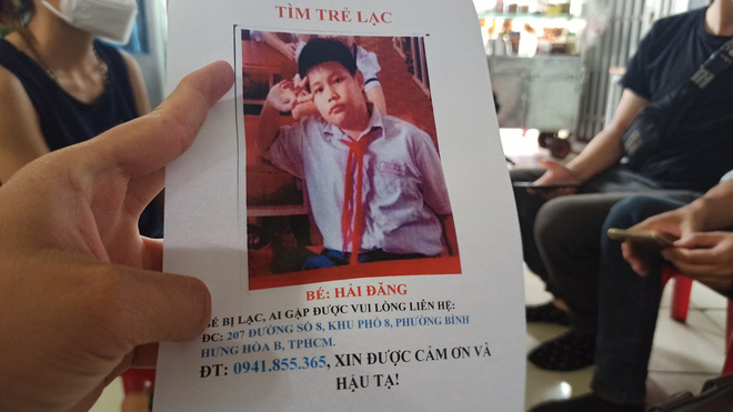 TP.HCM: Nam sinh lớp 7 mất tích, người mẹ khóc nghẹn vì 20 ngày rải tờ rơi khắp nơi tìm con vẫn chưa thấy-1