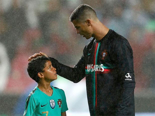 Cách dạy con đáng nể của ông bố 5 con Ronaldo: Muốn trở thành số 1 phải đổ mồ hôi, không bao giờ có thứ gì từ trên trời rơi xuống cả-6