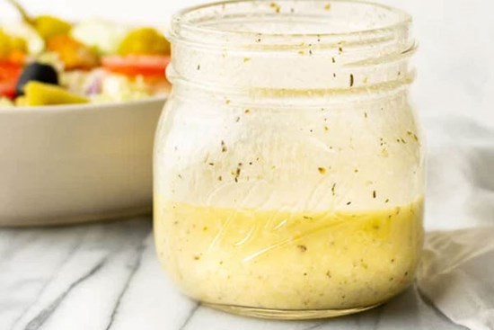 Có trong tay bí quyết làm sốt salad đẳng cấp này, bạn trộn salad kiểu gì cũng ngon!