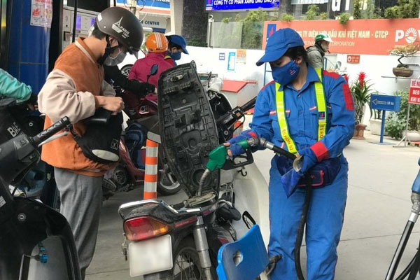 Giá xăng tăng gần 700 đồng lít, kết thúc đà giảm-2