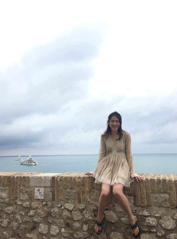 Son Ye Jin nhiều lần diện áo tắm gợi cảm khoe body nóng bỏng khi đi du lịch-9