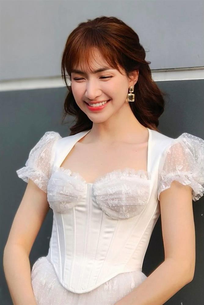 Sao Việt để tóc mái: Hari Won nắm trùm, Khả Ngân mắc sai lầm nên hơi fail-8