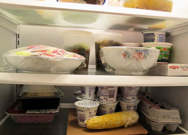 Tủ lạnh dù to cỡ nào cũng đừng nhét túi ni lông trực tiếp vào, làm theo cách này sẽ khoa học và an toàn hơn-2