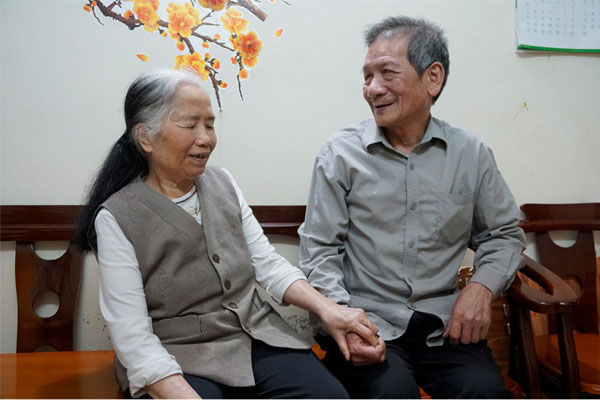 Thi thể đàn ông bị trói nổi trên sông: Con gái gào khóc gọi cha ơi ở hiện trường-7