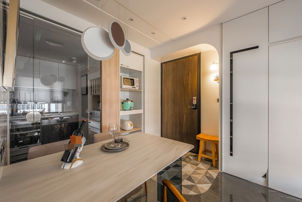 Căn hộ 2 phòng ngủ cho gia đình nhỏ mang tông màu cổ điển nhưng thanh lịch trong từng chi tiết nhỏ-2