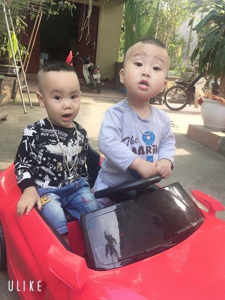 Được bố mẹ tự tay cắt tóc thay giao diện mới, nhưng nếu biết nói chắc chắn các con sẽ phản đối kịch liệt vì kiểu ruộng bậc thang này-6