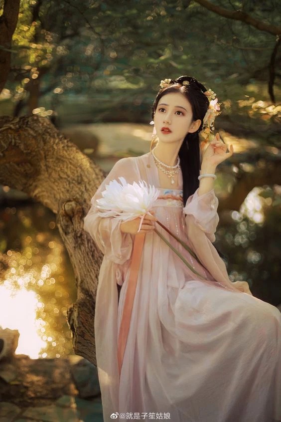 Người mệnh Mộc tuổi này làm gì cũng được phù trợ trong nửa cuối năm 2022, may mắn kéo đến tới tấp, tài lộc dồi dào-2