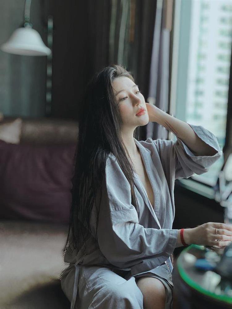 Cựu hotgirl Vân Navy: Cuộc sống giàu có, không chịu mua kim cương, hàng hiệu là chồng mắng-11